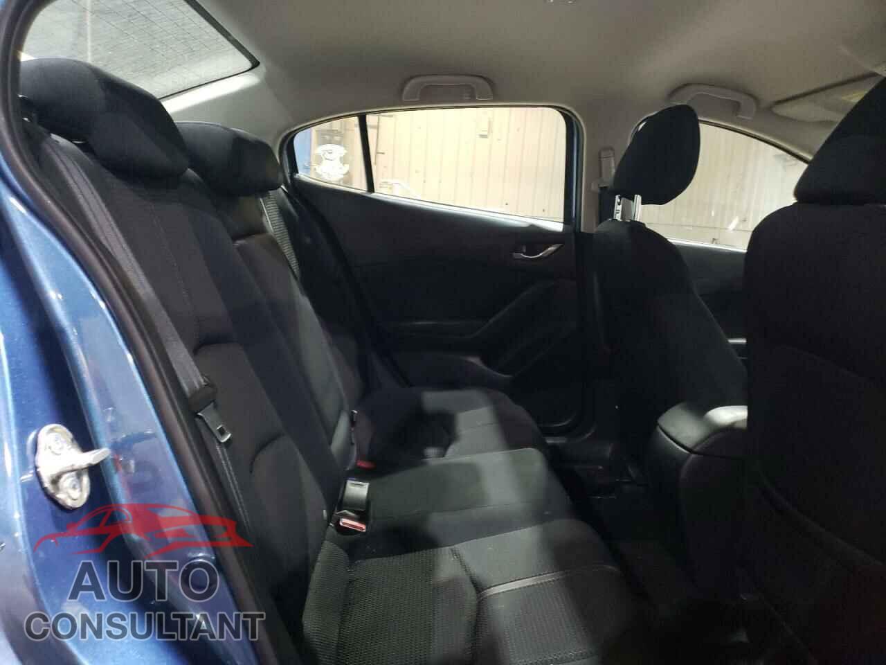 MAZDA 3 2017 - 3MZBN1U70HM150588