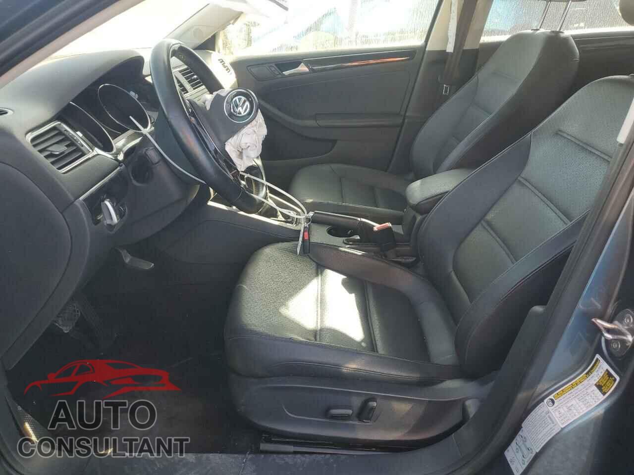VOLKSWAGEN JETTA 2017 - 3VWL17AJ6HM212241