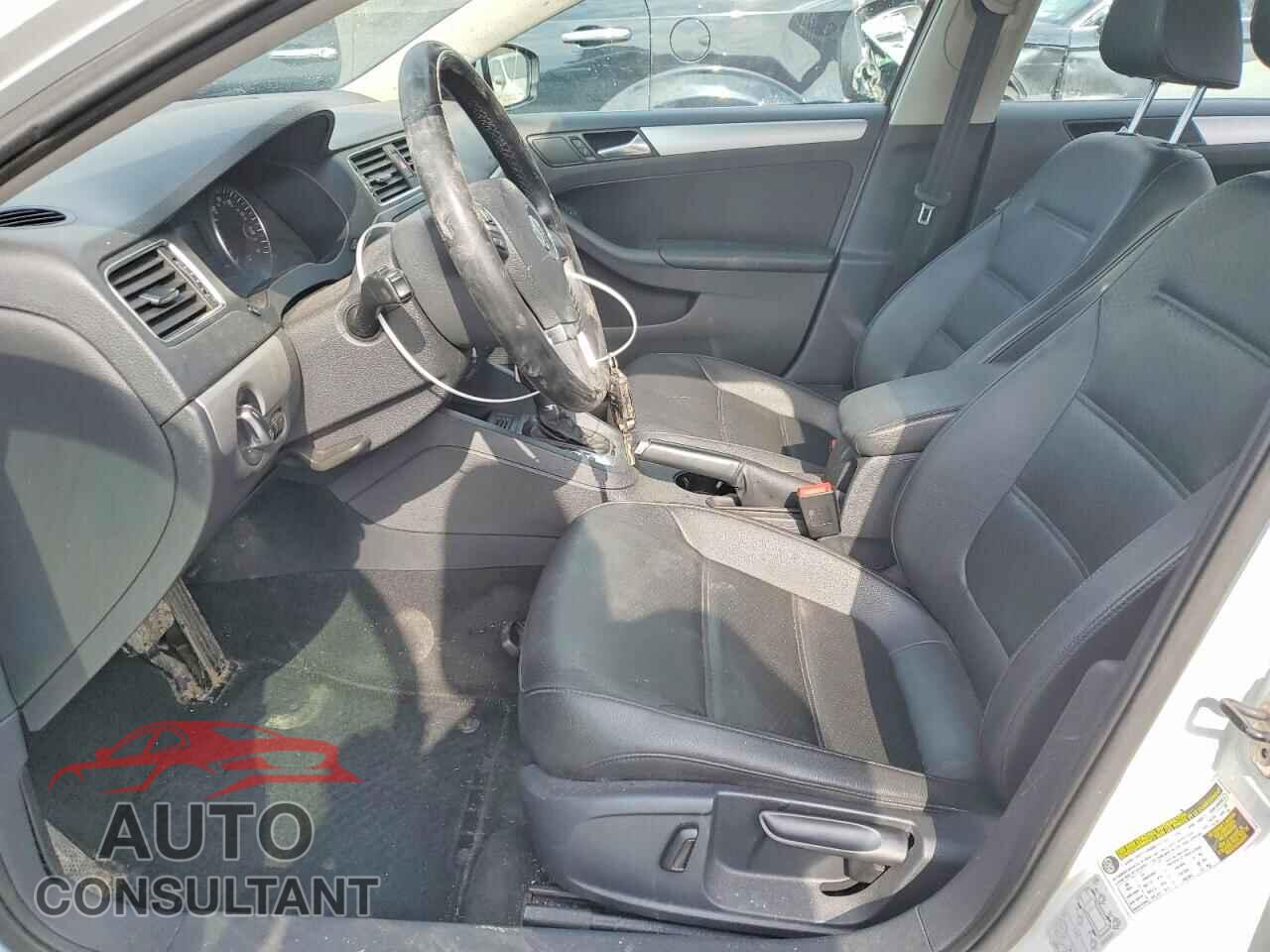 VOLKSWAGEN JETTA 2014 - 3VWD17AJ2EM260156