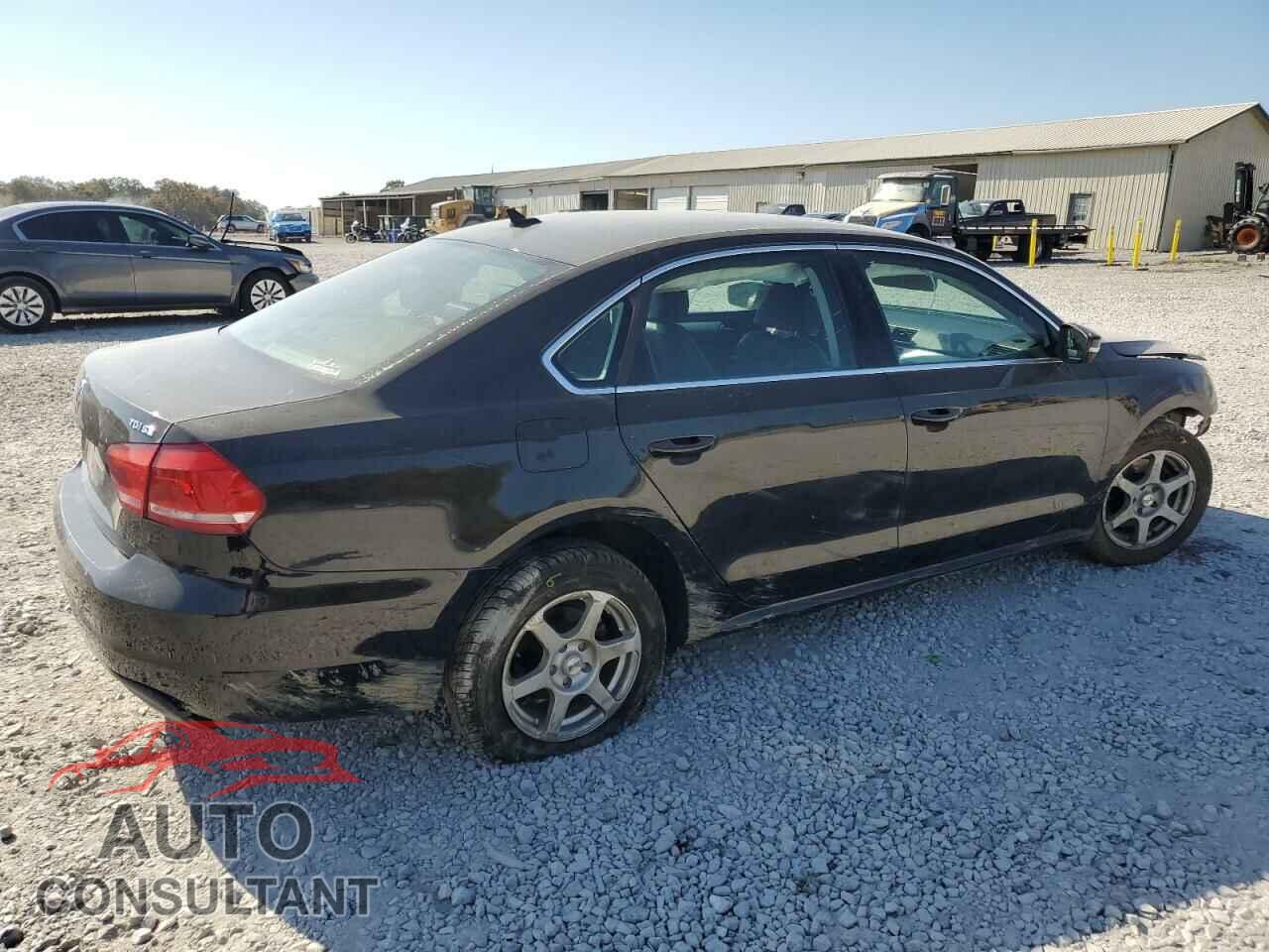 VOLKSWAGEN PASSAT 2013 - 1VWBN7A34DC117156