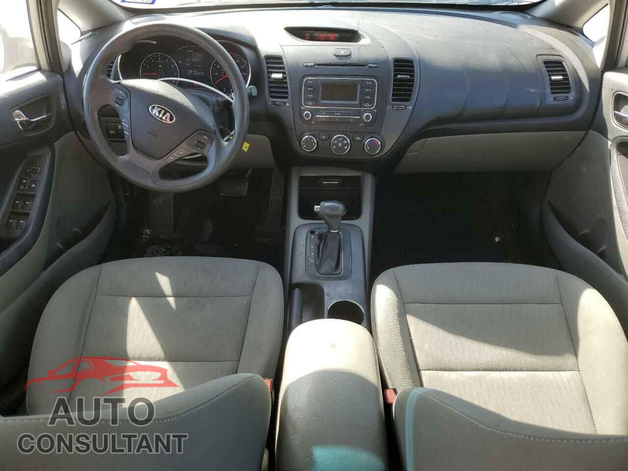 KIA FORTE 2015 - KNAFK4A67F5372670