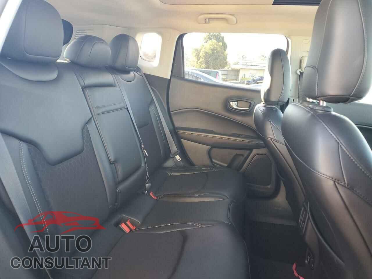 JEEP COMPASS 2017 - 3C4NJCBB7HT652888