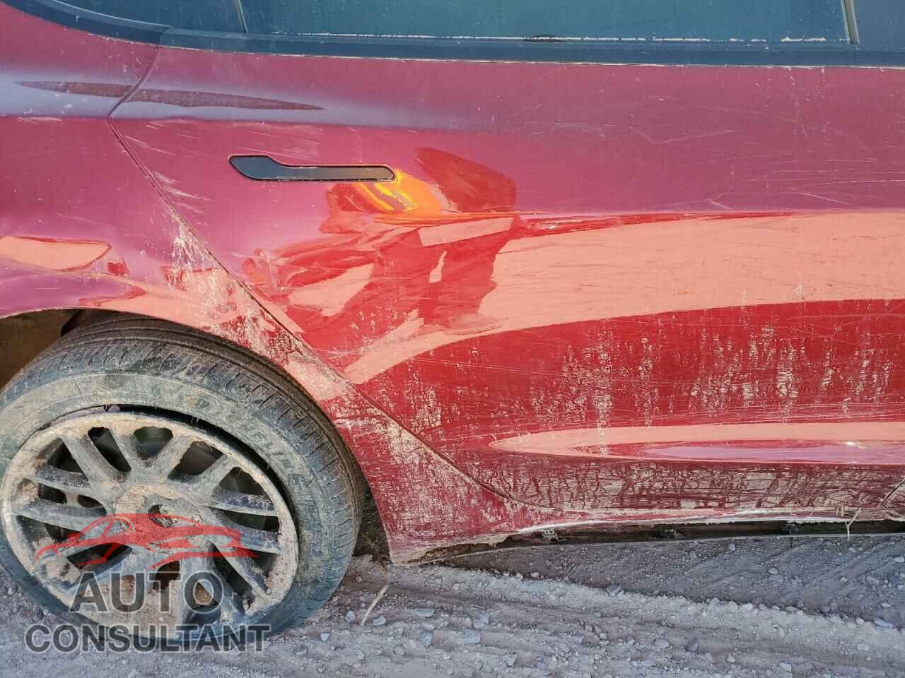 TESLA MODEL 3 2024 - 5YJ3E1EA0RF828537