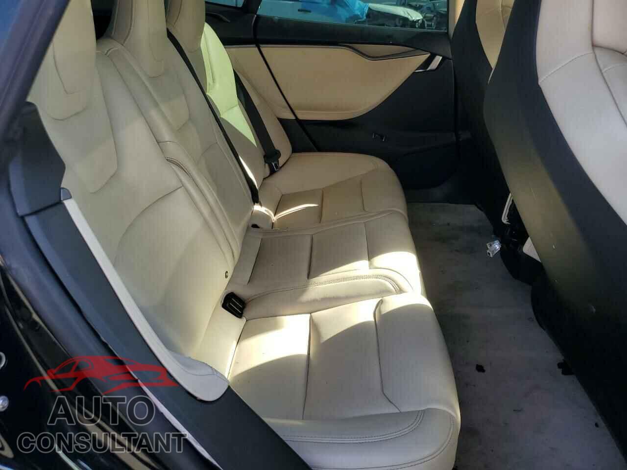 TESLA MODEL S 2018 - 5YJSA1E22JF259548