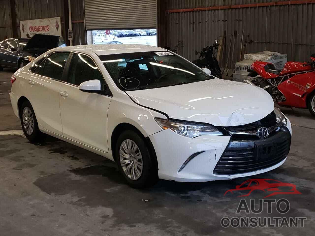 TOYOTA CAMRY 2016 - 4T4BF1FK9GR524984