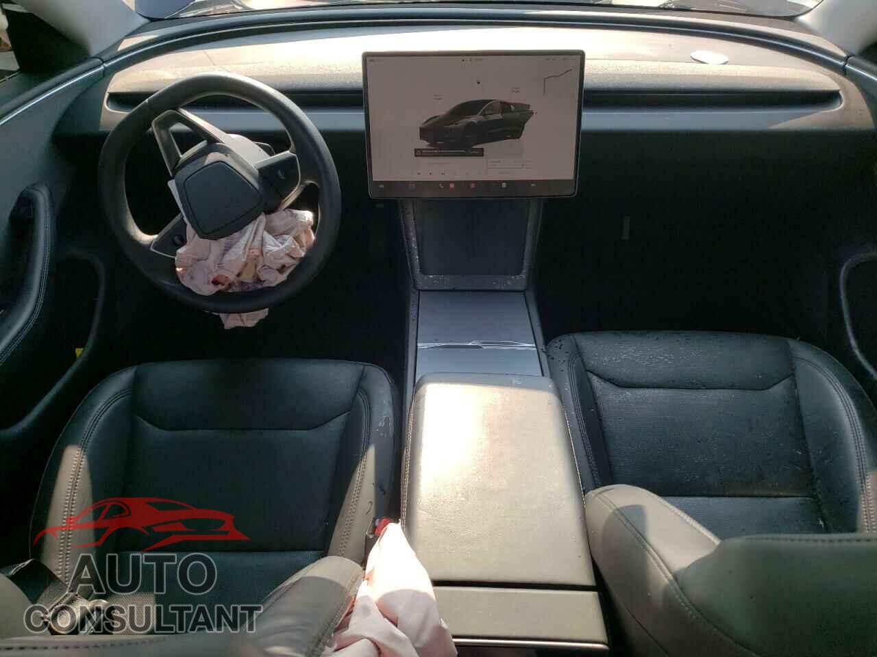 TESLA MODEL 3 2024 - 5YJ3E1EA8RF726578