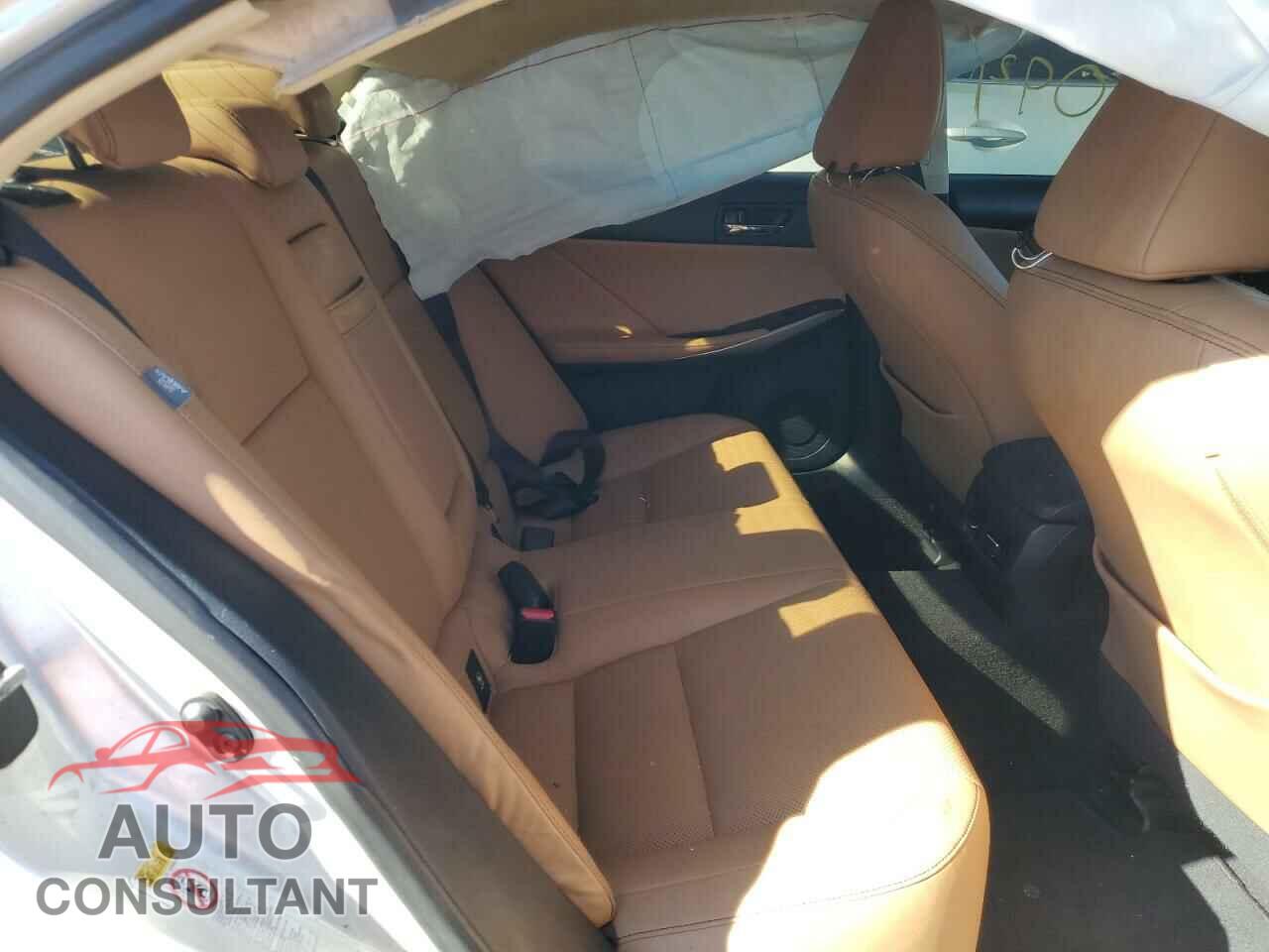 LEXUS IS 2016 - JTHBA1D2XG5014524