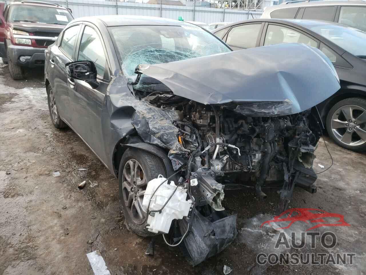 TOYOTA YARIS 2017 - 3MYDLBYV8HY167505