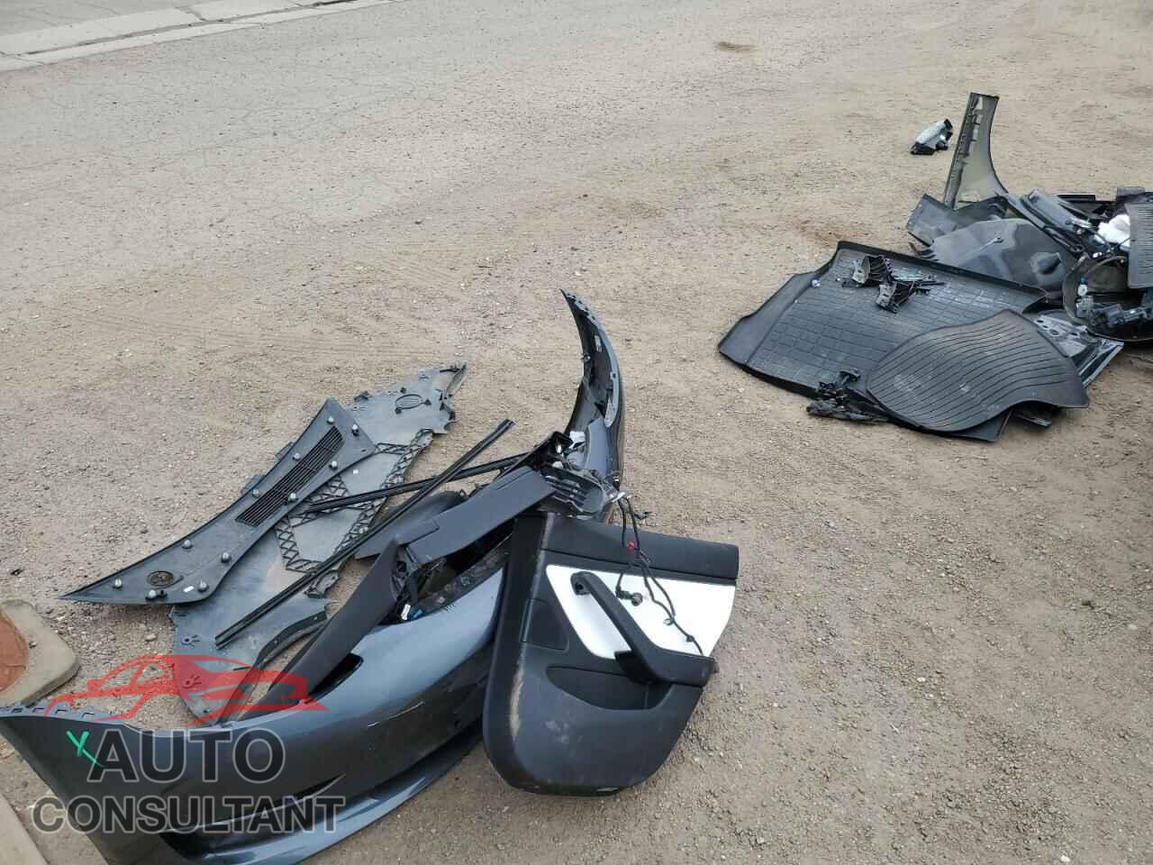 TESLA MODEL 3 2018 - 5YJ3E1EA1JF167623
