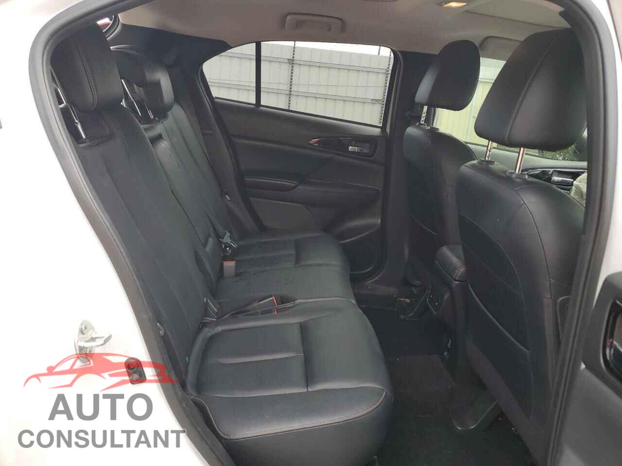 MITSUBISHI ECLIPSE 2018 - JA4AT5AA6JZ042082