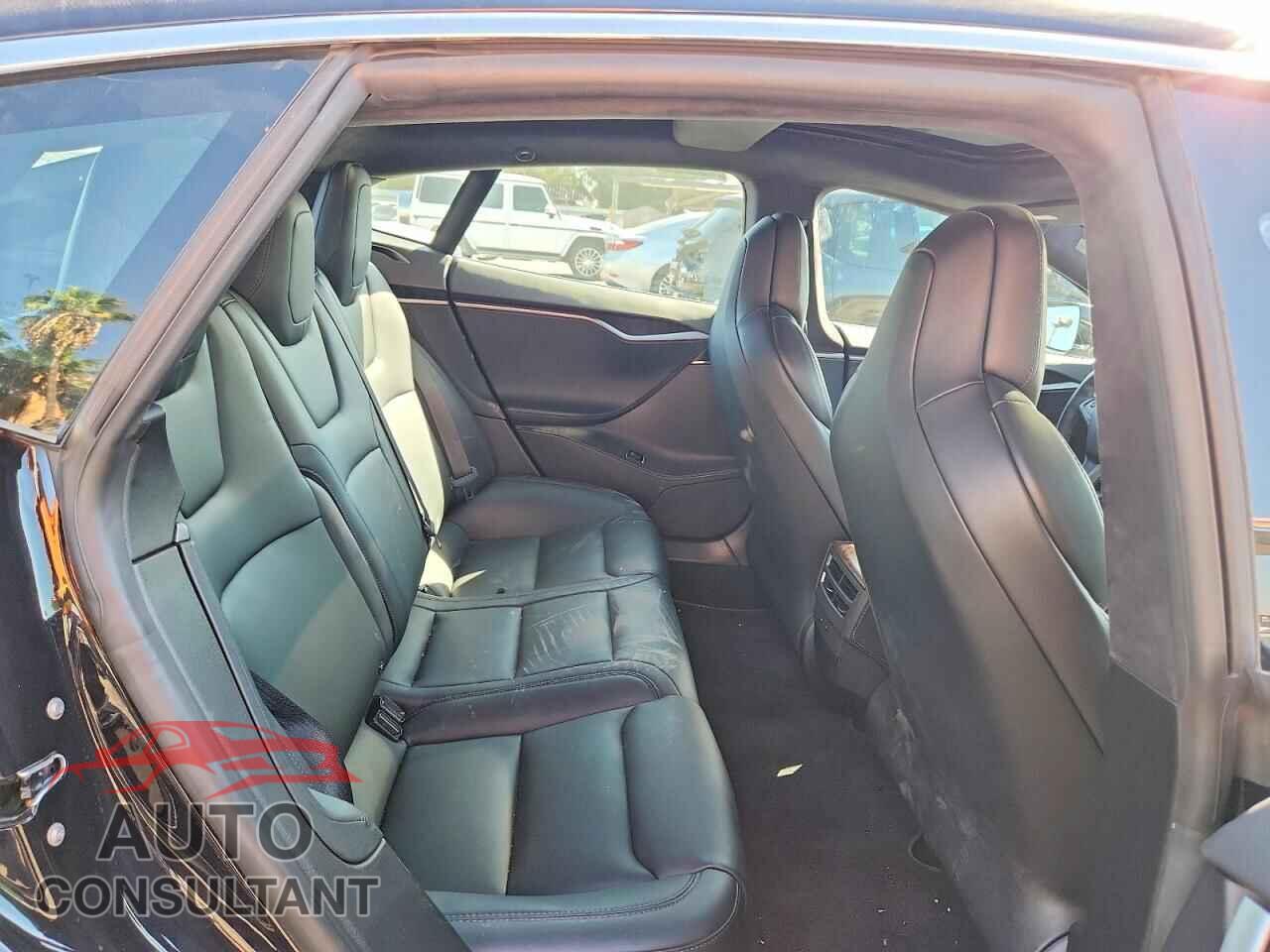 TESLA MODEL S 2018 - 5YJSA1E28JF272773