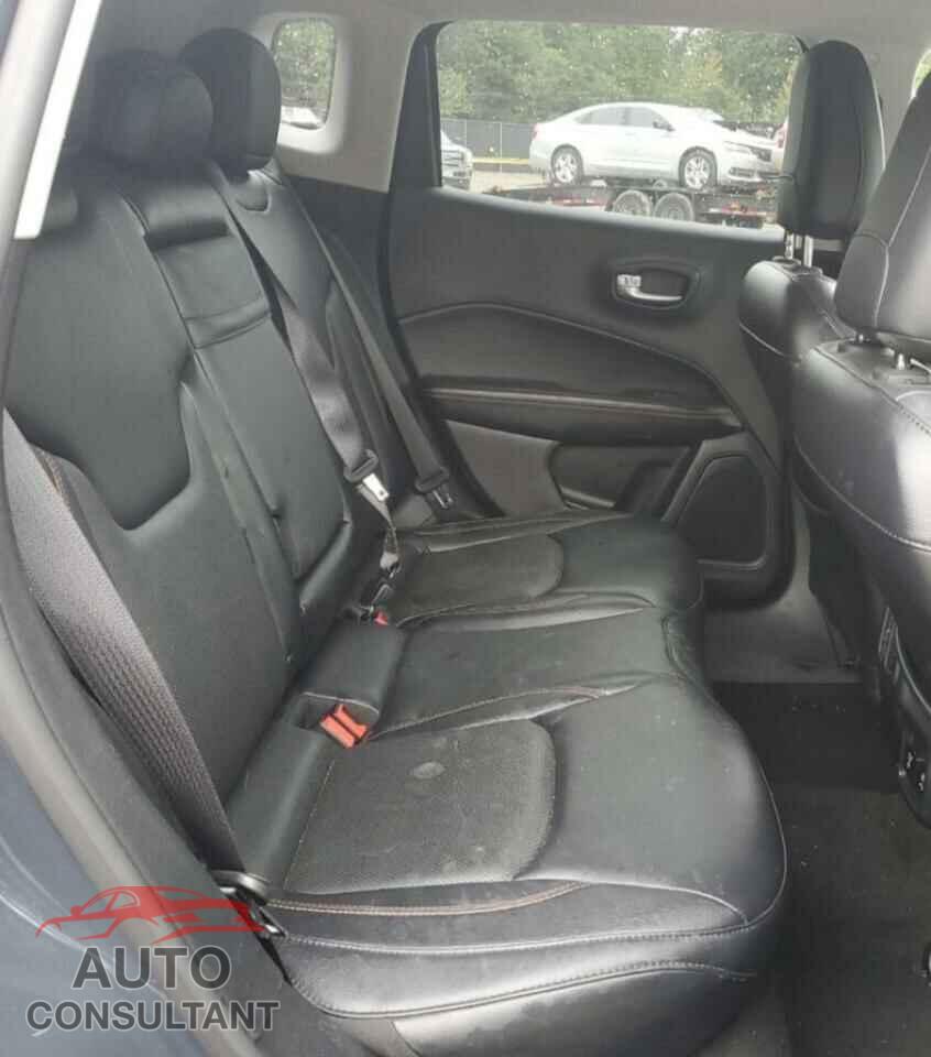 JEEP COMPASS 2017 - 3C4NJDCB1HT688564