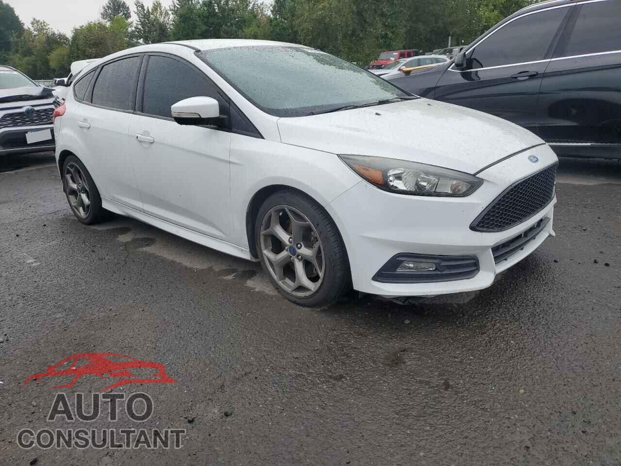 FORD FOCUS 2016 - 1FADP3L95GL374515