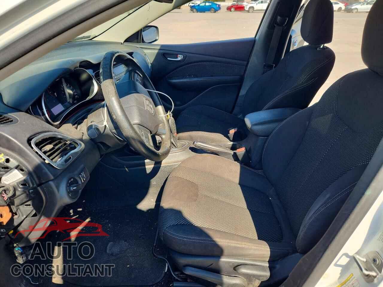 DODGE DART 2015 - 1C3CDFBB9FD132070