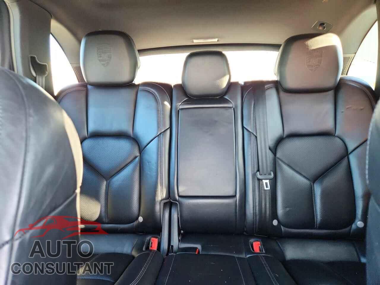 PORSCHE CAYENNE 2017 - WP1AE2A27HLA75594
