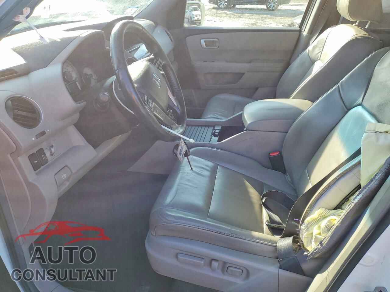 HONDA PILOT 2013 - 5FNYF4H99DB018998