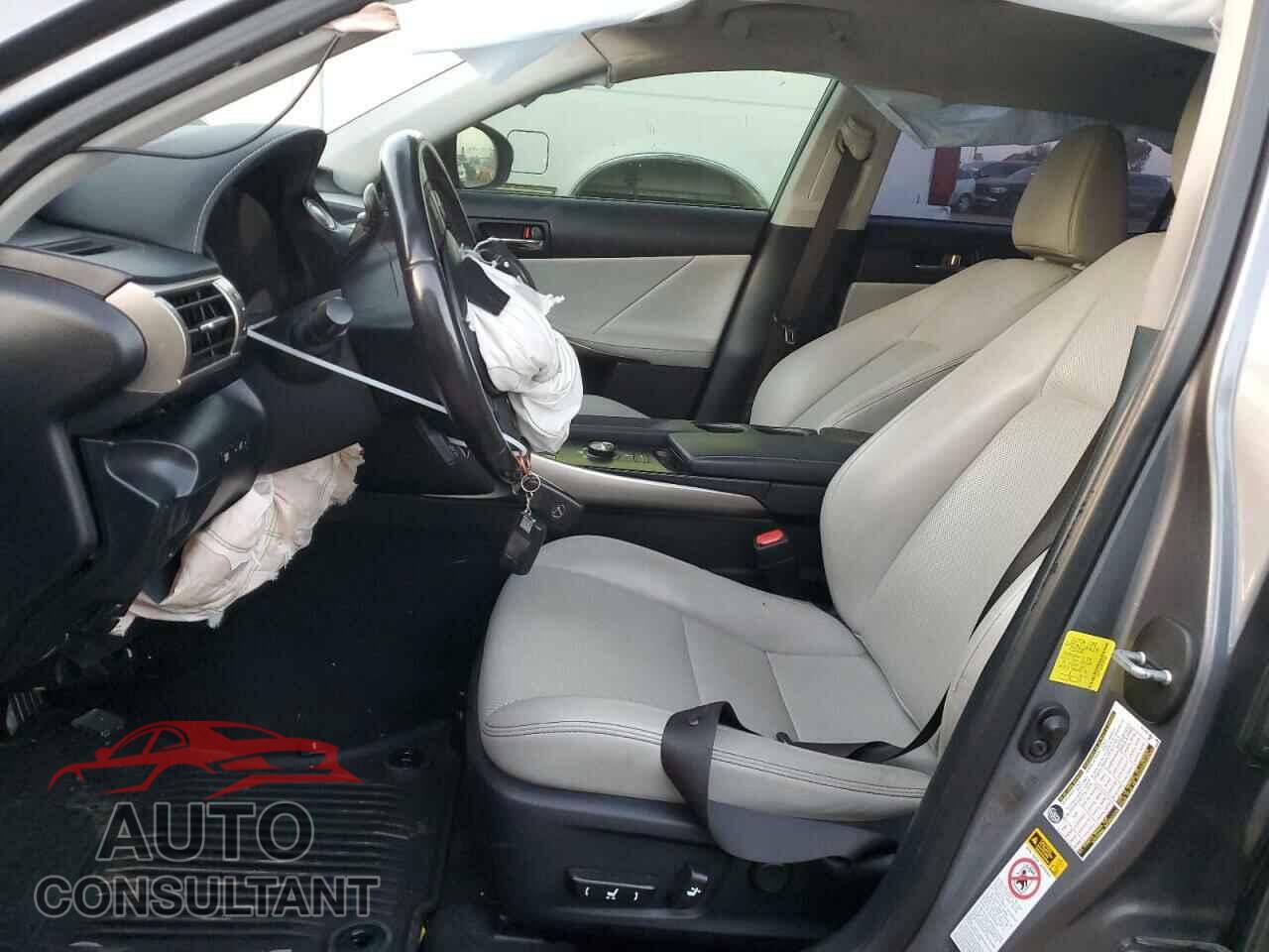 LEXUS IS 2015 - JTHCF1D28F5029382