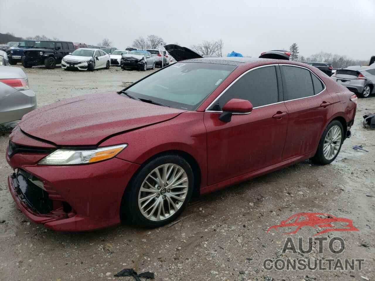 TOYOTA CAMRY 2018 - 4T1B11HK6JU539231