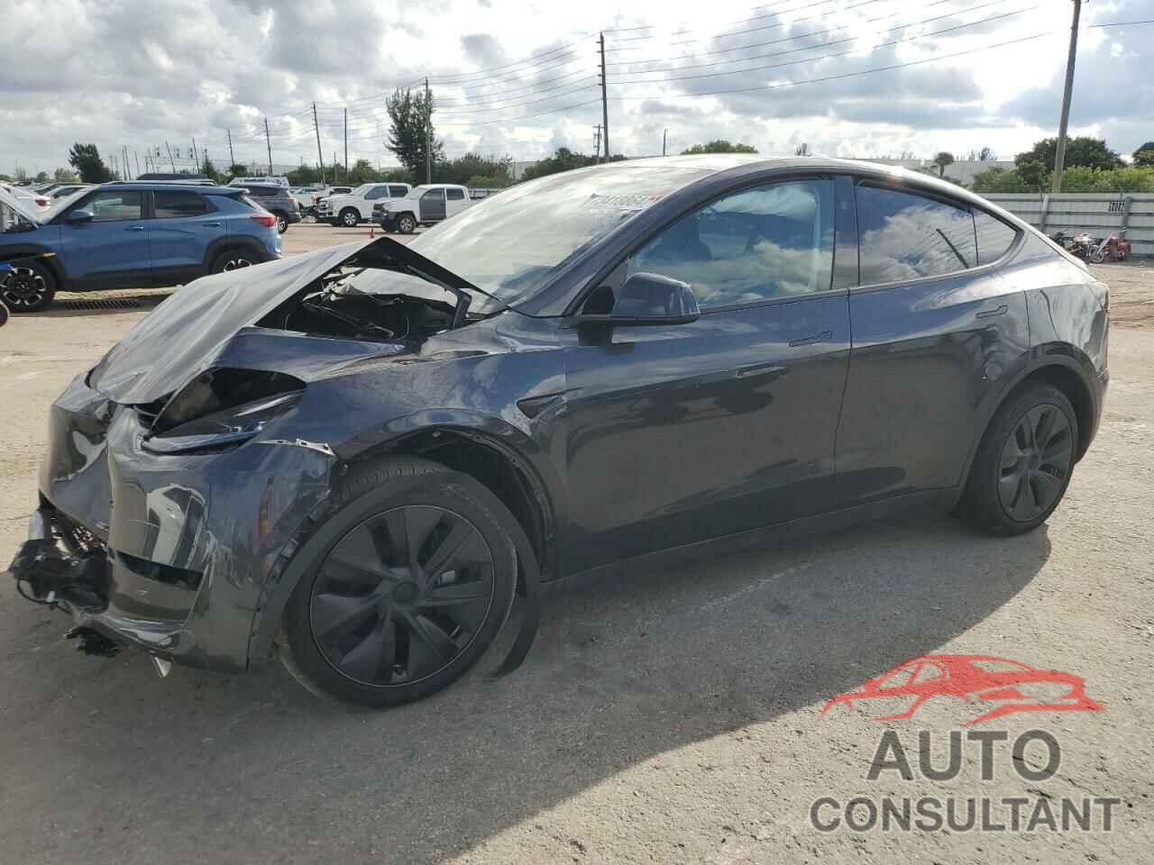 TESLA MODEL Y 2024 - 7SAYGDED3RF113041