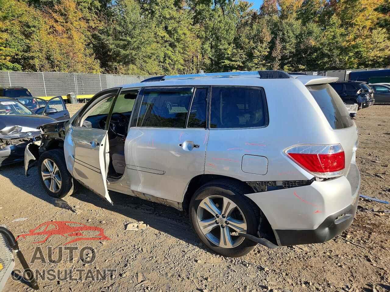 TOYOTA HIGHLANDER 2013 - 5TDYK3EH8DS100427