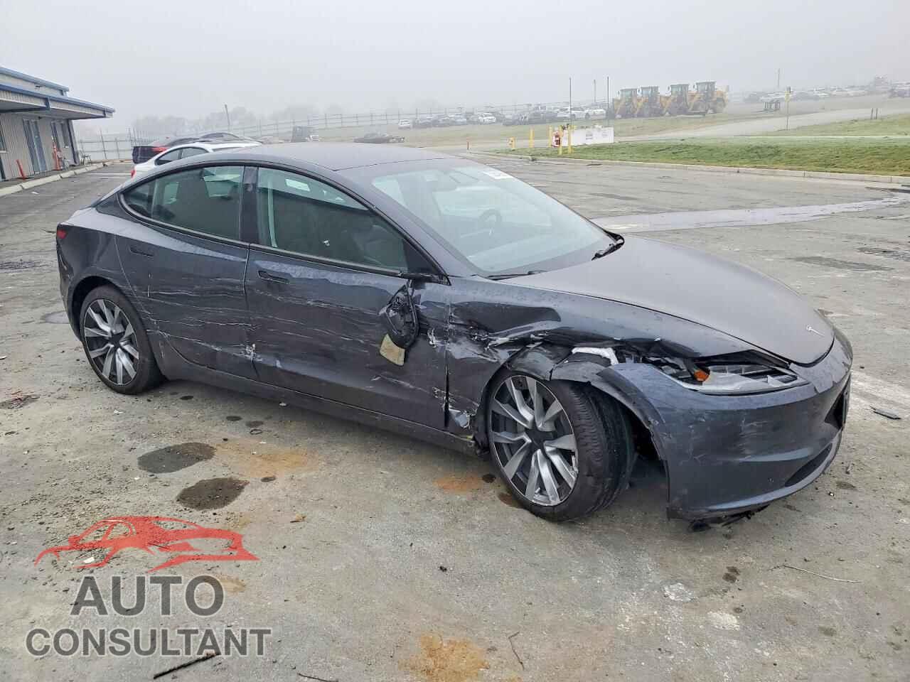 TESLA MODEL 3 2024 - 5YJ3E1EA7RF767428