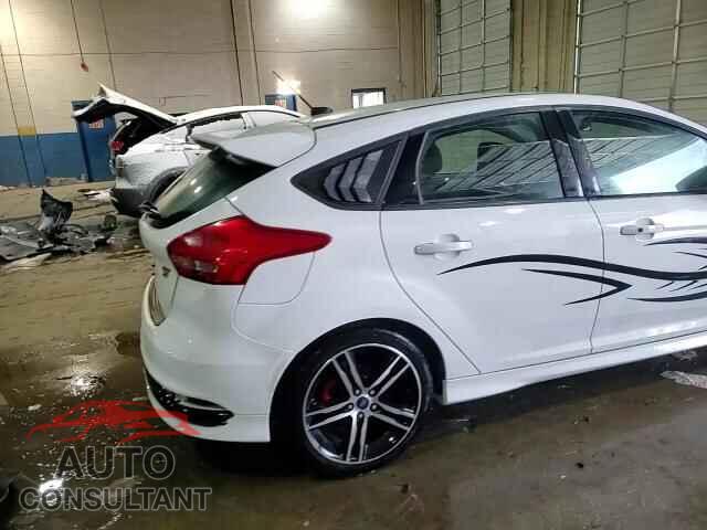 FORD FOCUS 2017 - 1FADP3L92HL340842