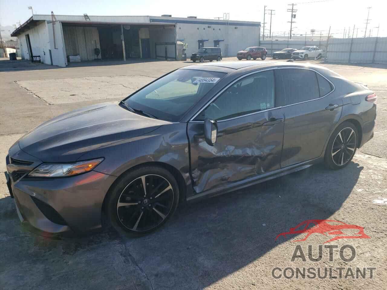 TOYOTA CAMRY 2018 - 4T1B61HK9JU069388