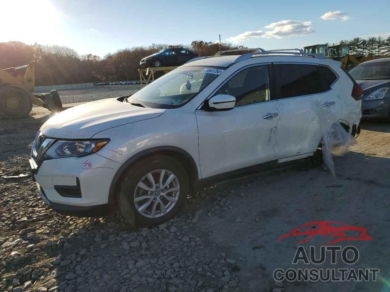 NISSAN ROGUE 2018 - KNMAT2MV0JP596667