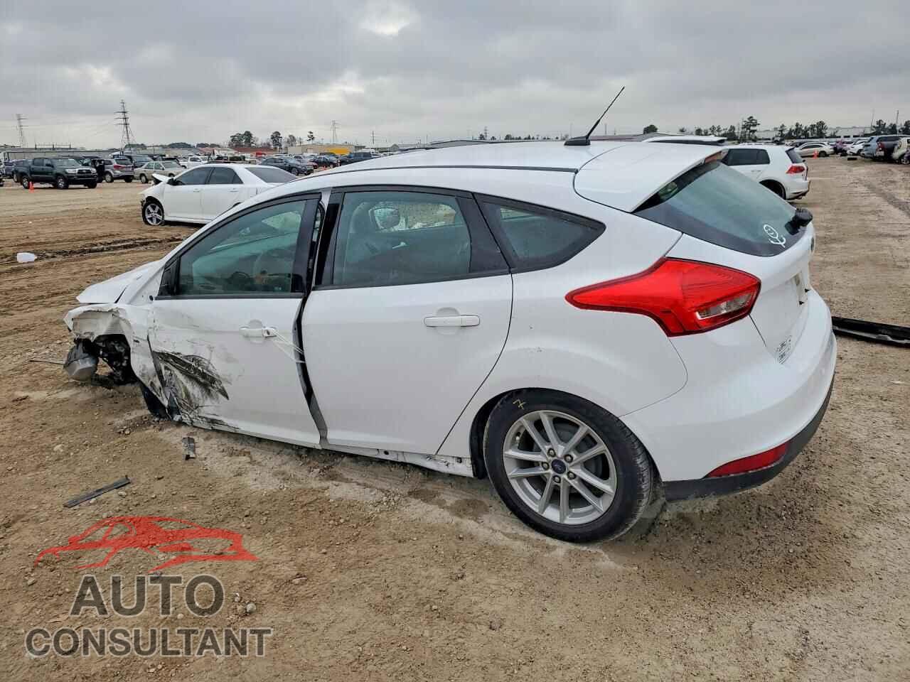 FORD FOCUS 2017 - 1FADP3K29HL235428
