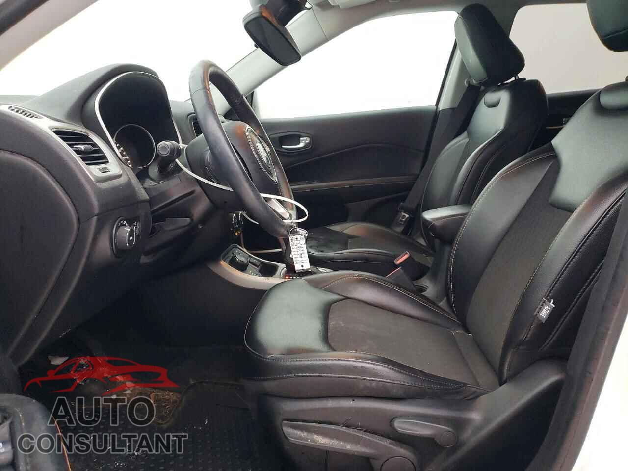 JEEP COMPASS 2018 - 3C4NJDBB2JT373134
