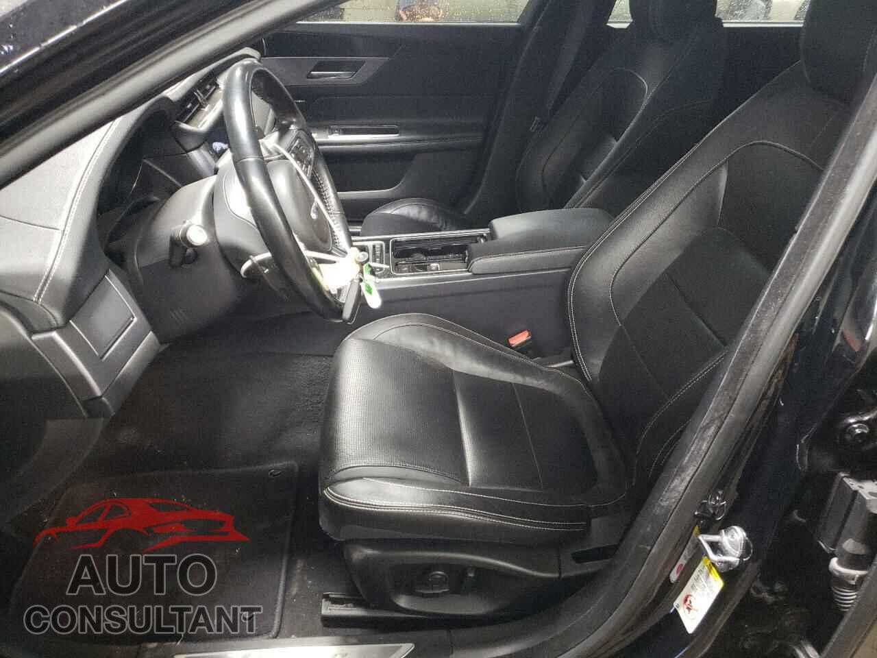 JAGUAR XF 2017 - SAJBL4BV4HCY47941