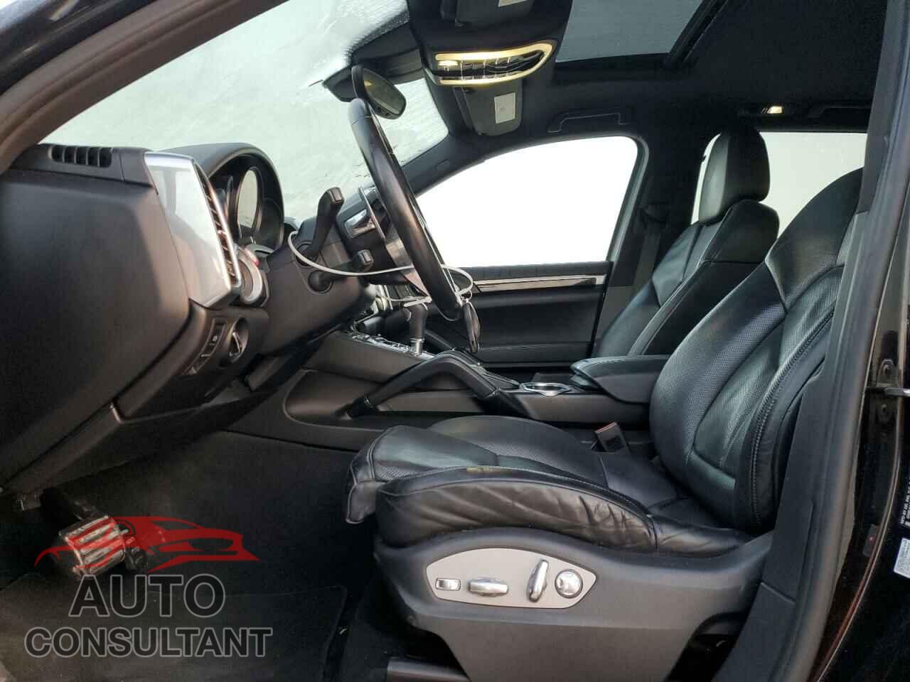 PORSCHE CAYENNE 2017 - WP1AA2A23HKA80373