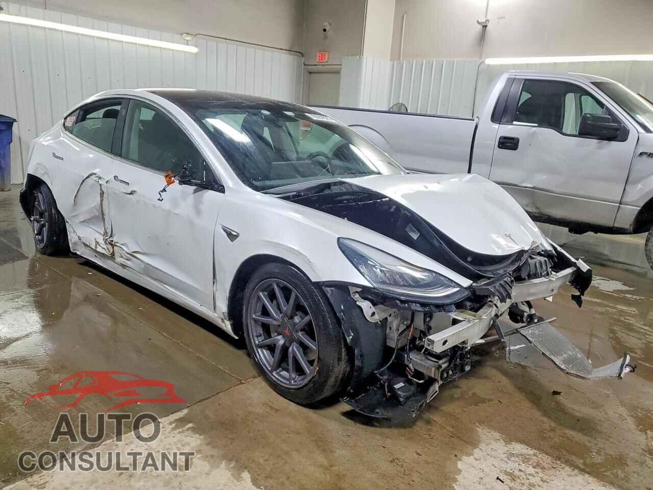 TESLA MODEL 3 2020 - 5YJ3E1EB1LF617847