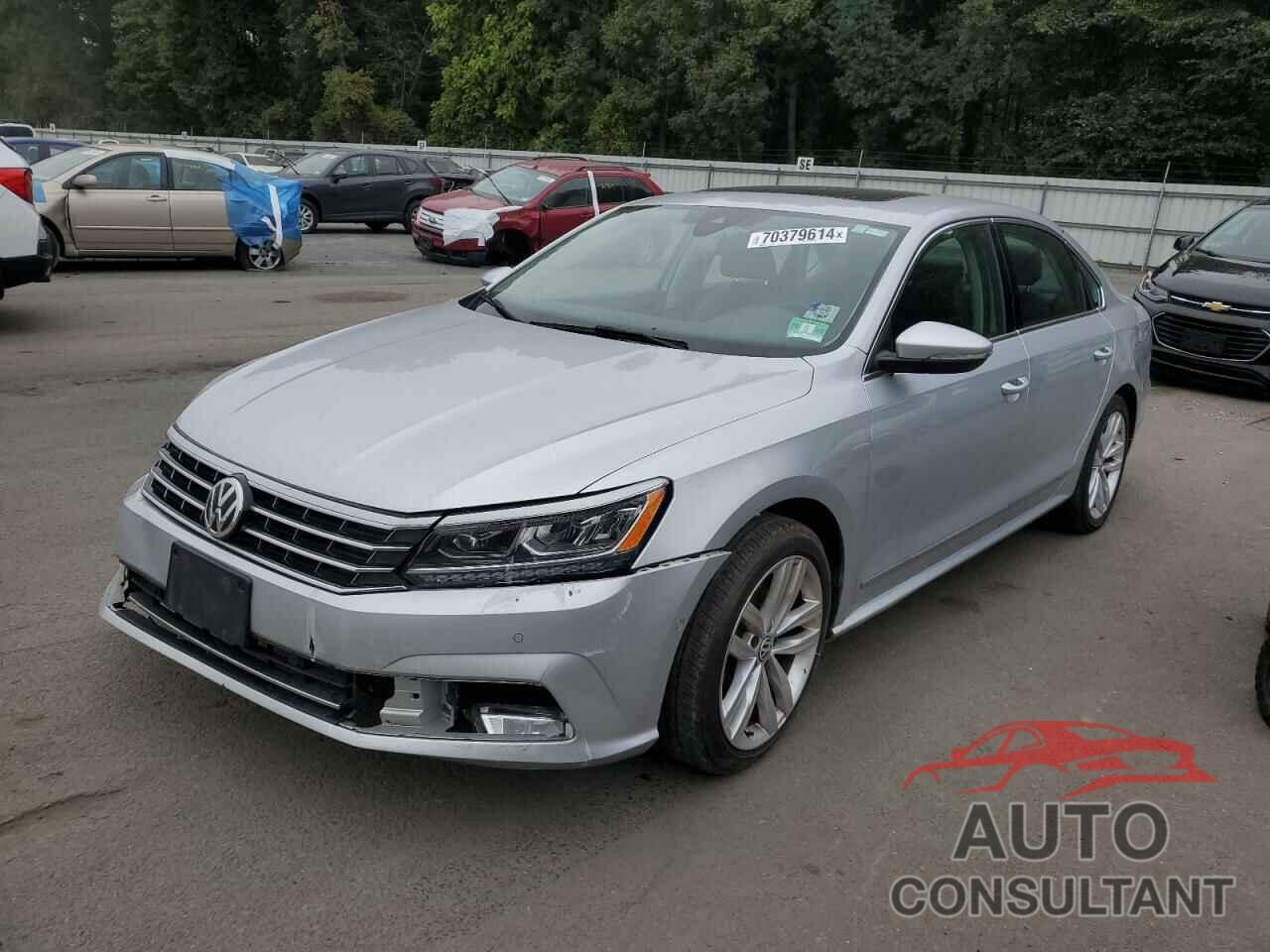 VOLKSWAGEN PASSAT 2018 - 1VWCA7A39JC023561