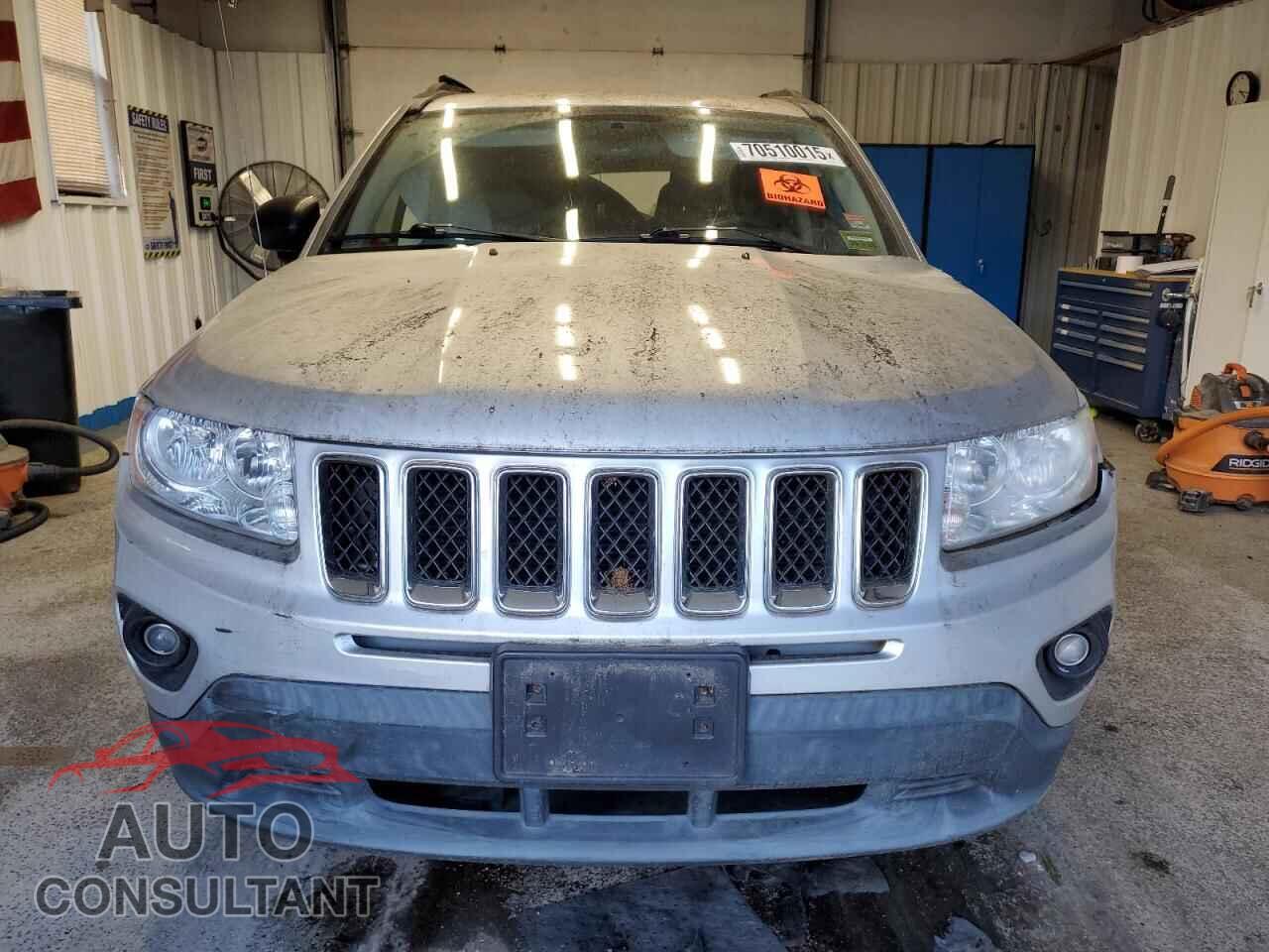 JEEP COMPASS 2011 - 1J4NF1FB1BD135111