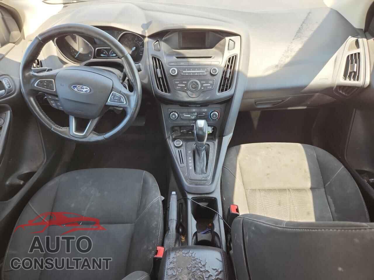 FORD FOCUS 2015 - 1FADP3F2XFL385720