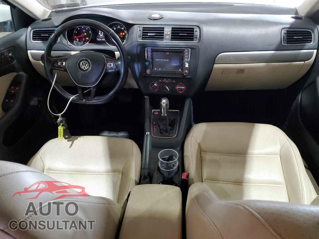VOLKSWAGEN JETTA 2017 - 3VWDB7AJ1HM206106