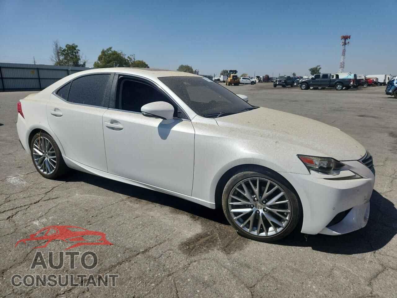 LEXUS IS 2014 - JTHBF1D26E5000330