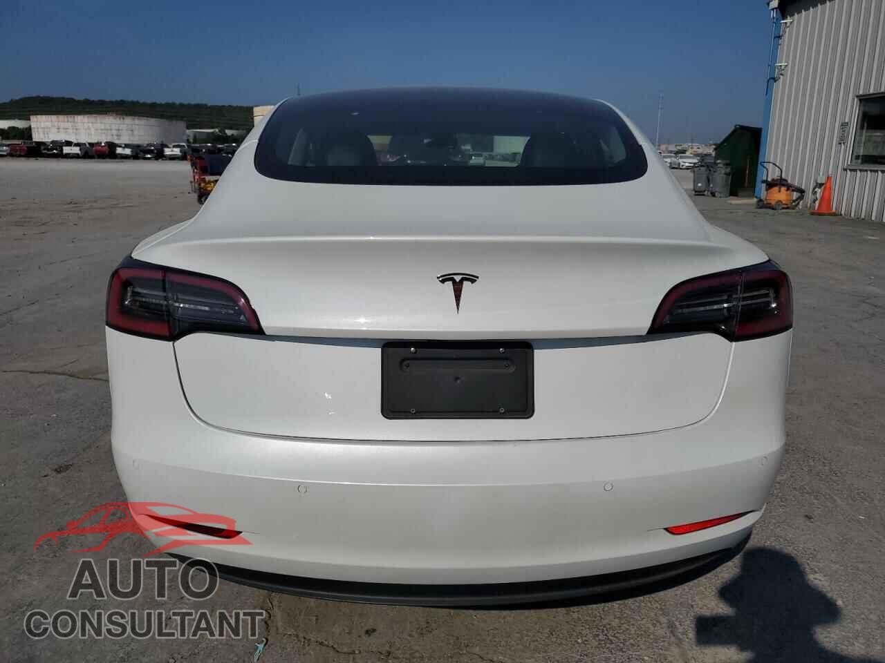 TESLA MODEL 3 2021 - 5YJ3E1EA1MF098212