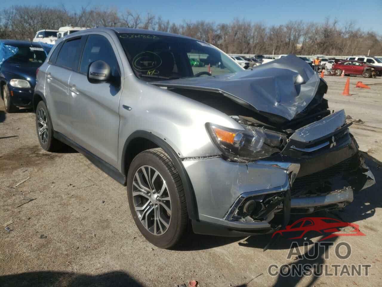 MITSUBISHI OUTLANDER 2018 - JA4AR3AU8JZ034868
