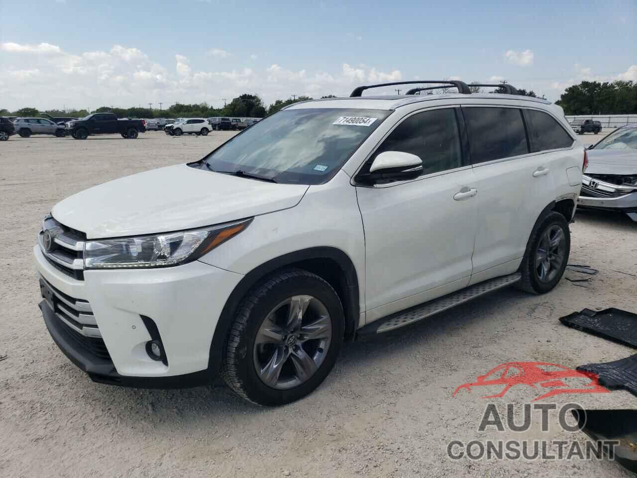 TOYOTA HIGHLANDER 2019 - 5TDDZRFH9KS985777