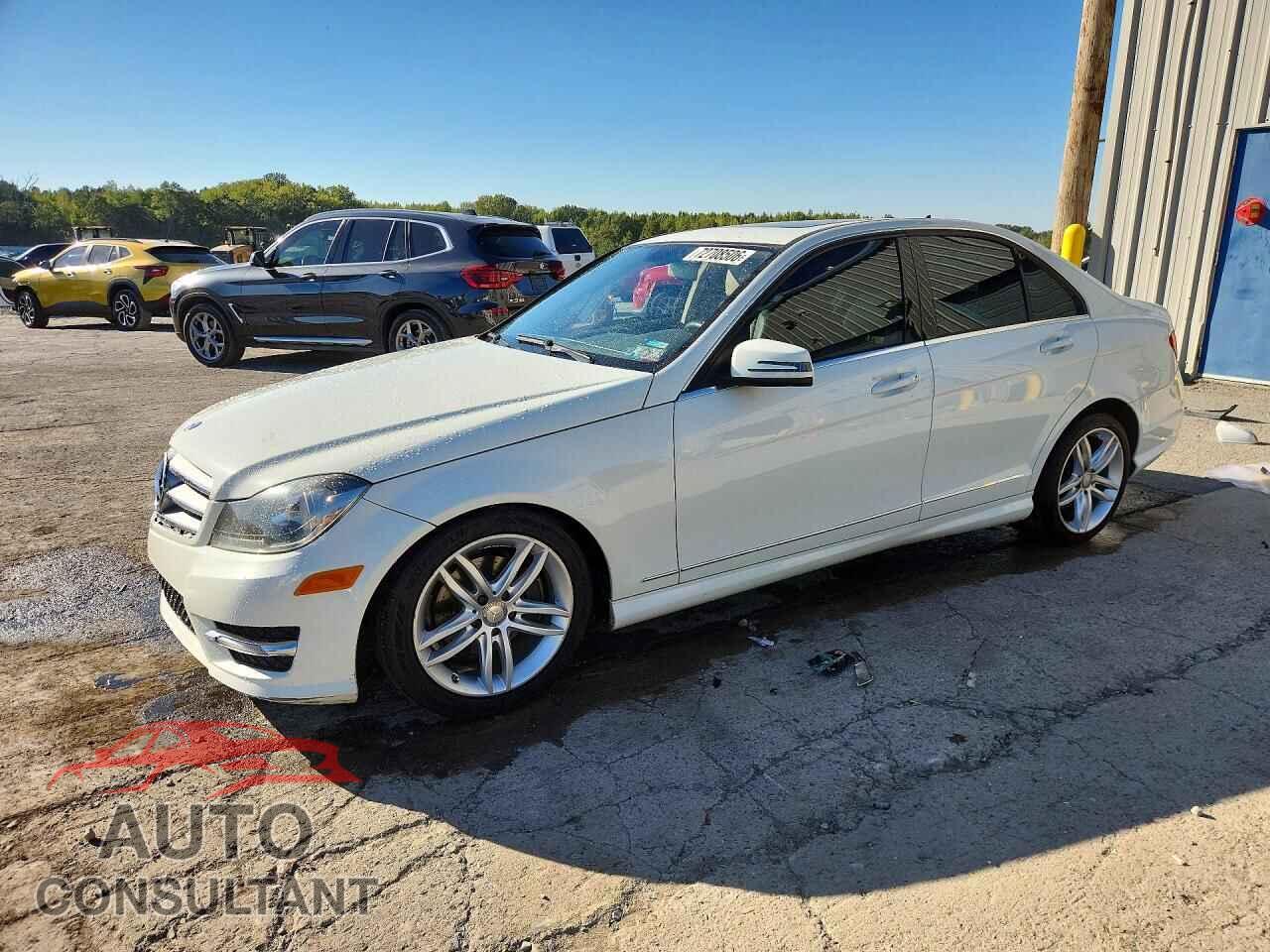 MERCEDES-BENZ C-CLASS 2012 - WDDGF8BB7CR202012