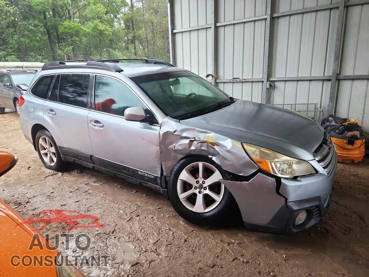 SUBARU OUTBACK 2013 - 4S4BRCBCXD1282957