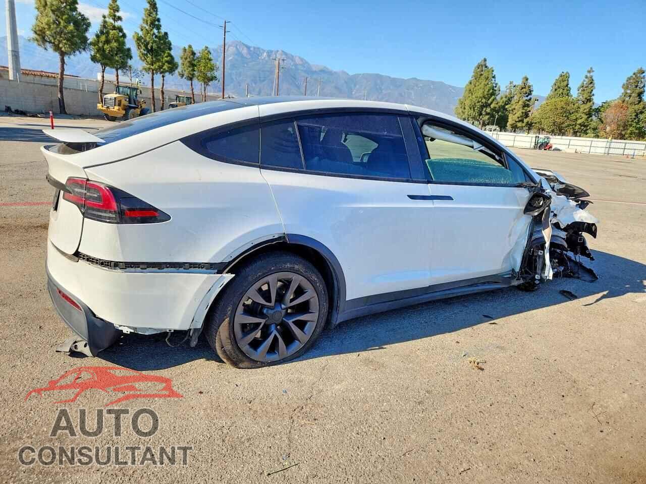 TESLA MODEL X 2022 - 7SAXCBE55NF362021