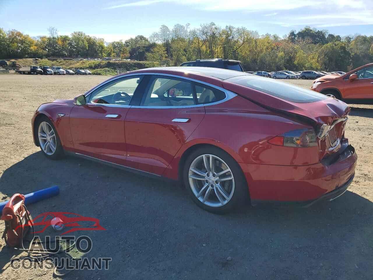 TESLA MODEL S 2013 - 5YJSA1CN5DFP15673