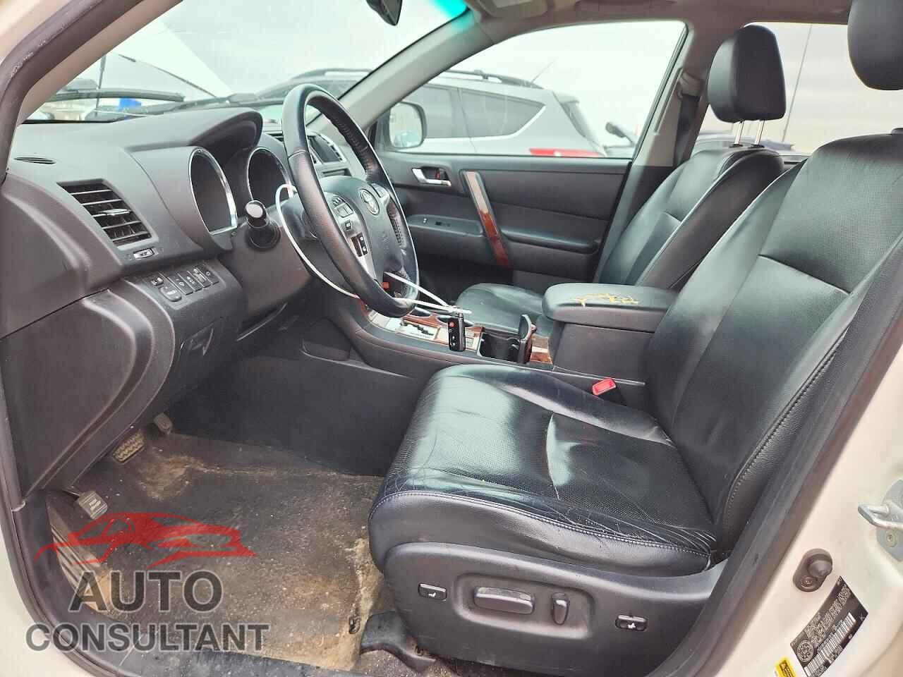 TOYOTA HIGHLANDER 2013 - JTEDC3EH8D2010872