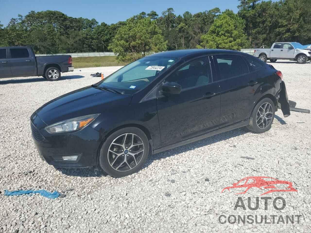 FORD FOCUS 2018 - 1FADP3F22JL256525