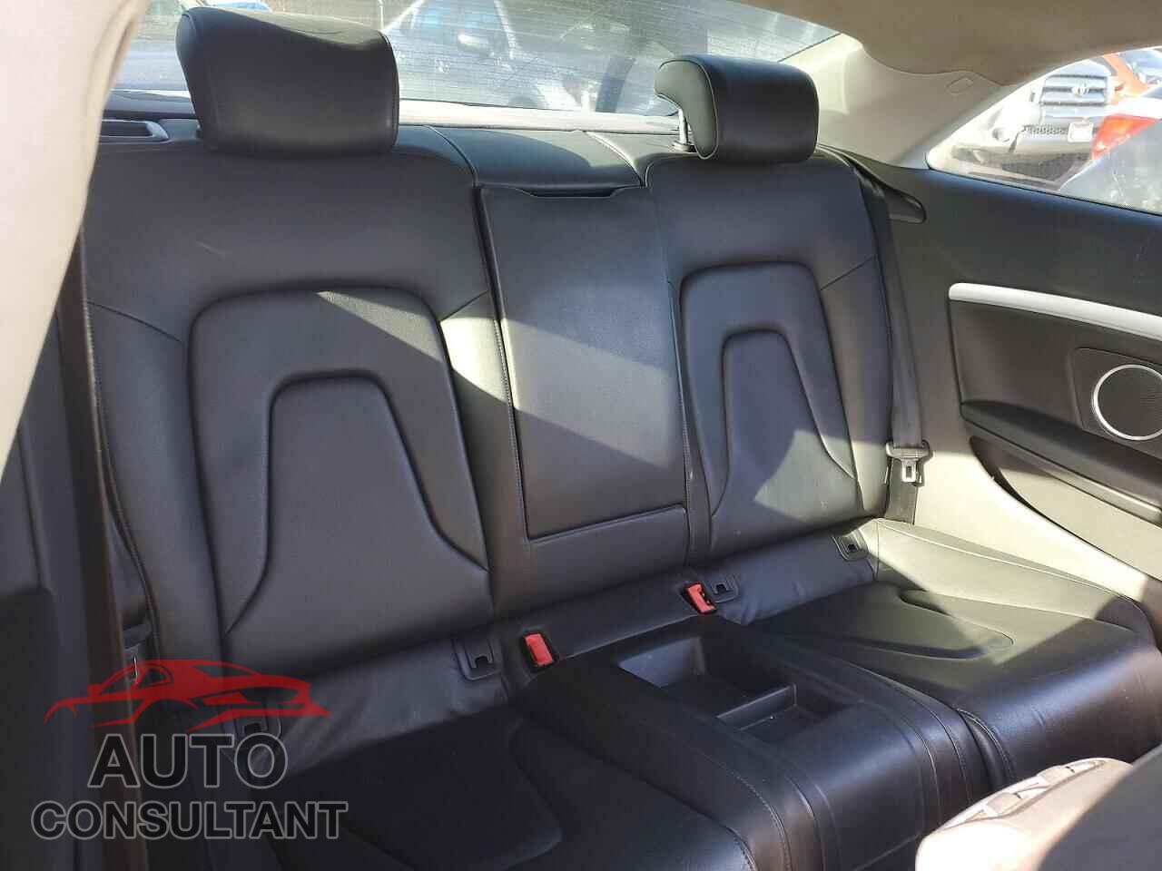 AUDI A5 2010 - WAULFAFR7AA002330