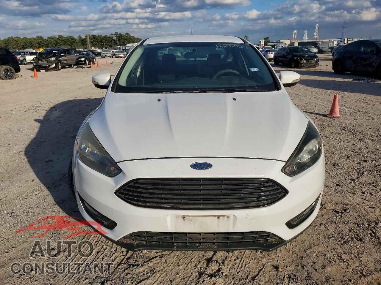 FORD FOCUS 2017 - 1FADP3FE7HL276502