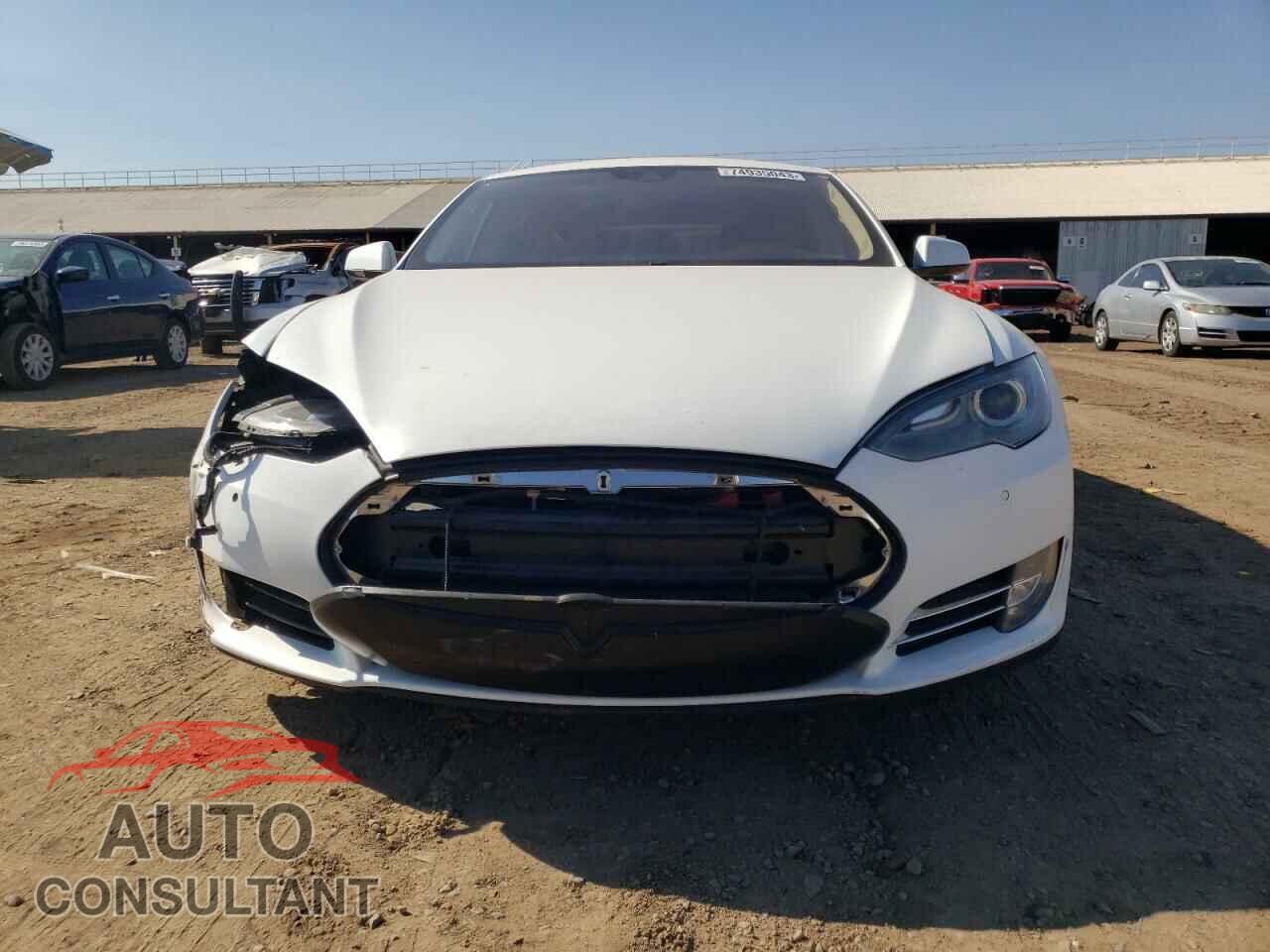TESLA MODEL S 2015 - 5YJSA1S1XFFP69486